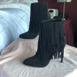 Cute Fringe Bootie!